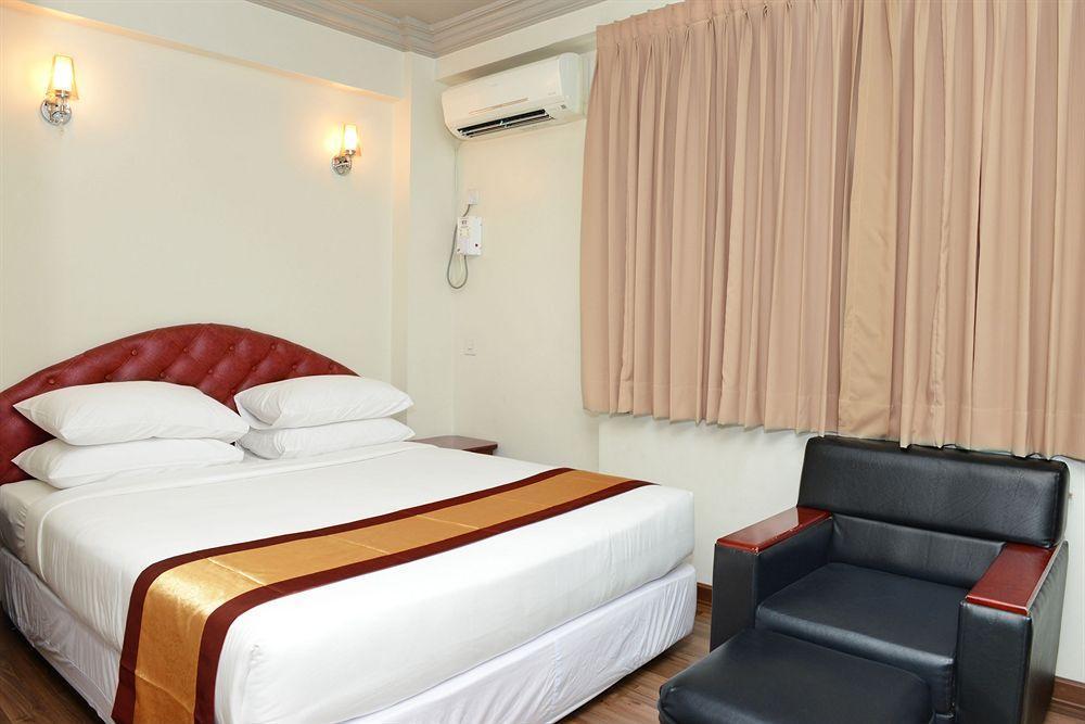Hotel Grand United - Chinatown Yangon Exterior foto