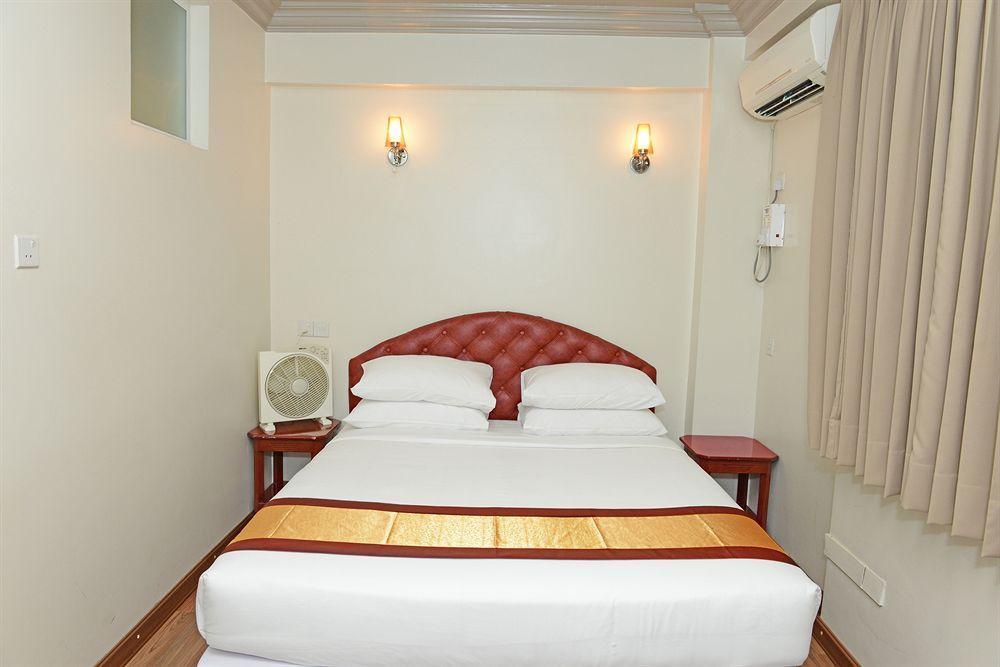 Hotel Grand United - Chinatown Yangon Exterior foto